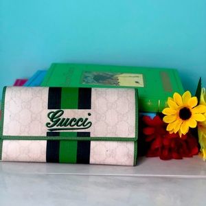 Gucci GG Supreme Canvas Flap Wallet